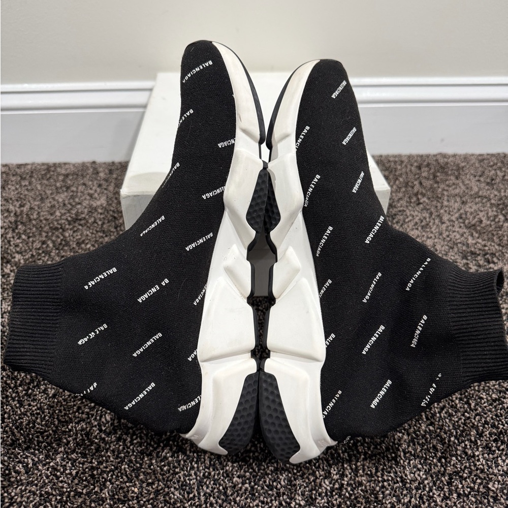 Balenciaga Monogram all Over Logo Speed Trainer Sneakers - Picture 6 of 10